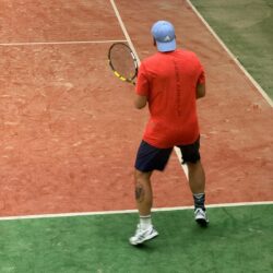 Latem tenis